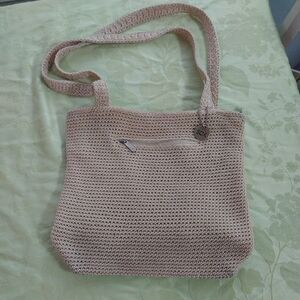 The SAK Crochet Handbag Beige Mushroom Shoulder Bag Hobo Purse Zipper Closure